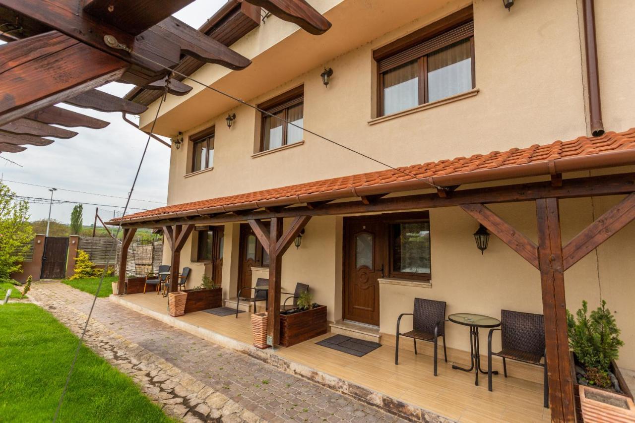 Bed and Breakfast Petreny Borpanzio Egerszalók Exteriér fotografie
