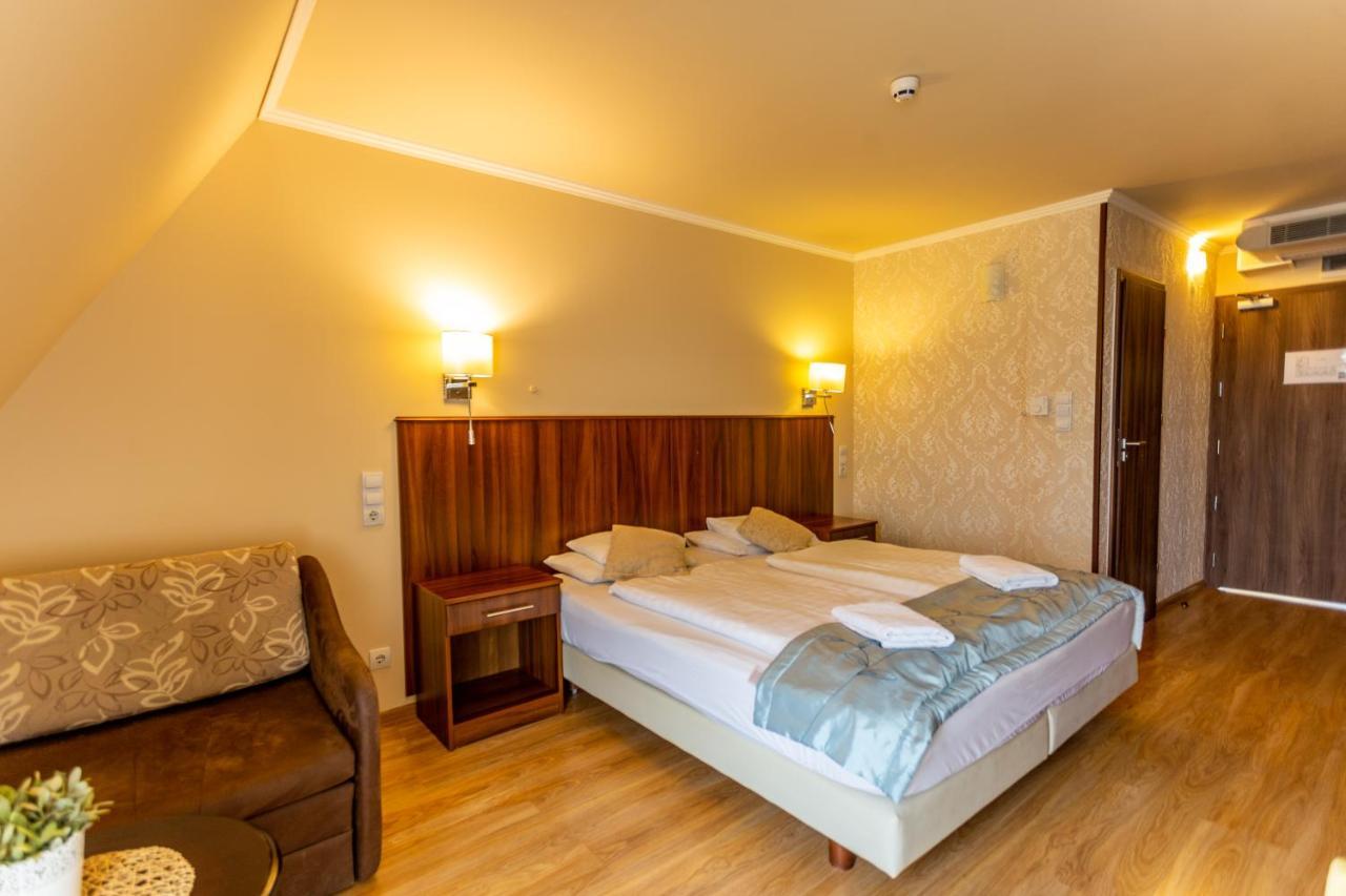 Bed and Breakfast Petreny Borpanzio Egerszalók Exteriér fotografie