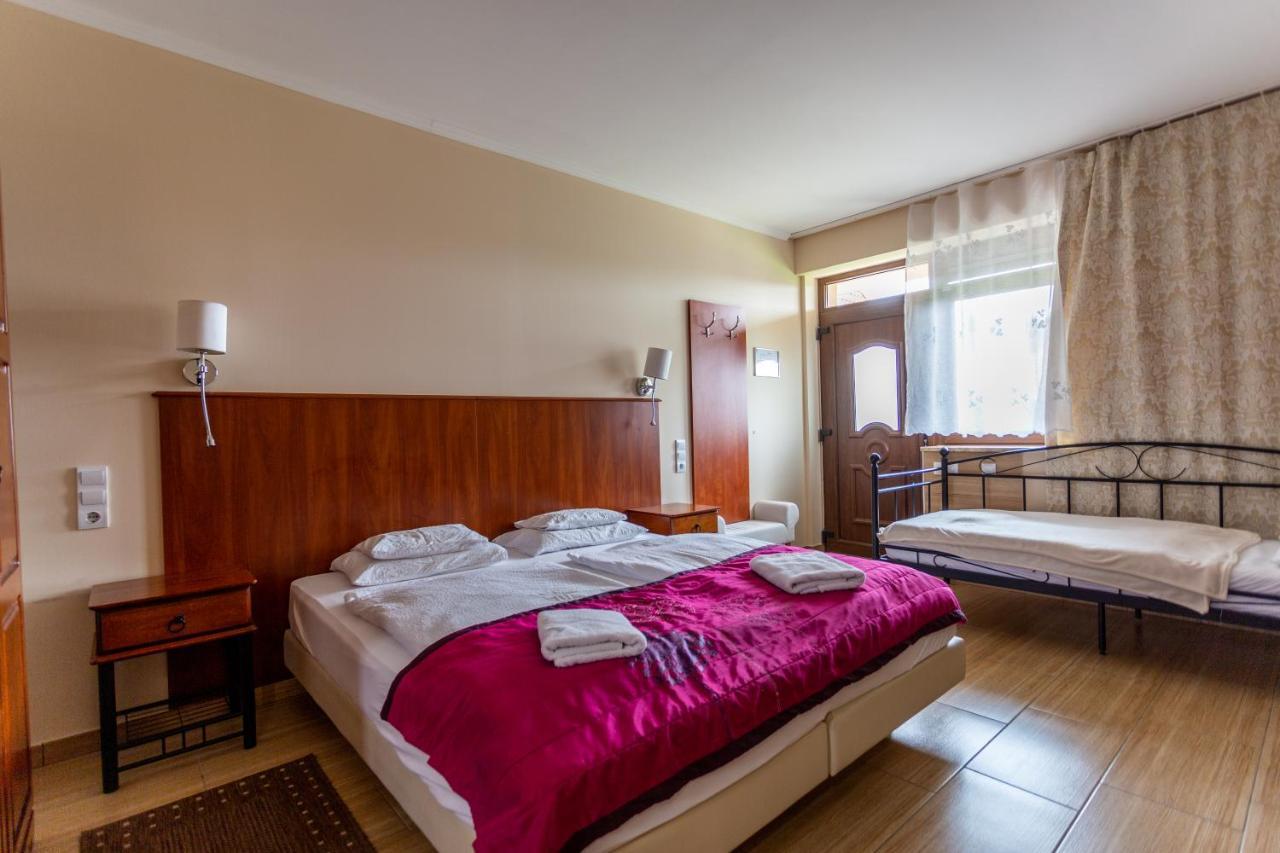 Bed and Breakfast Petreny Borpanzio Egerszalók Exteriér fotografie