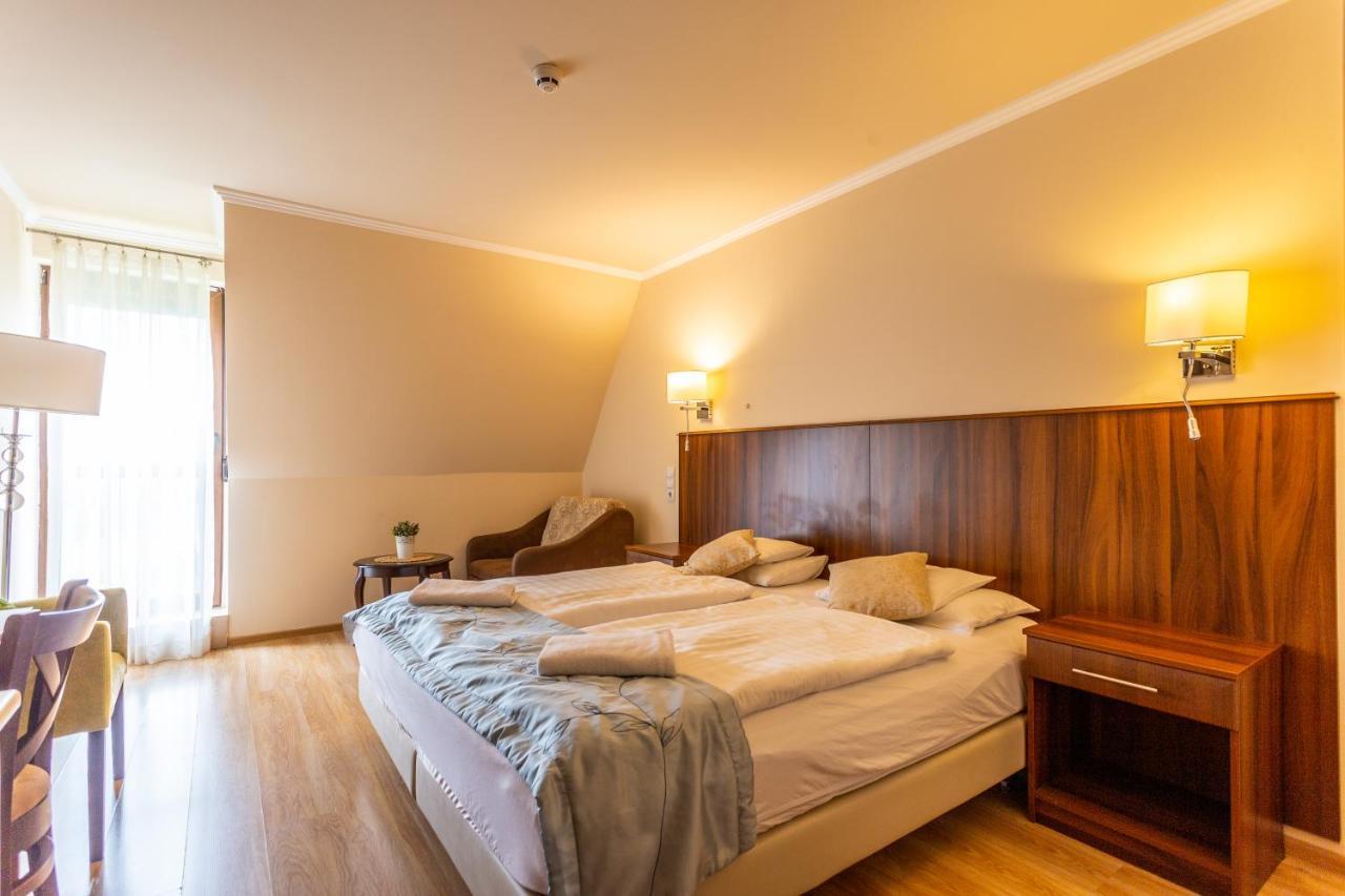 Bed and Breakfast Petreny Borpanzio Egerszalók Exteriér fotografie